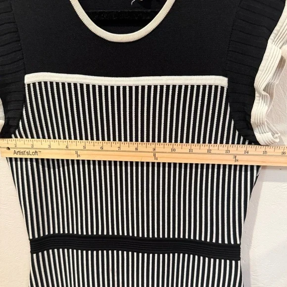 Shoshanna Sinead Knit Fluted Hem Dress Black White Size Small - Picture 6 of 7